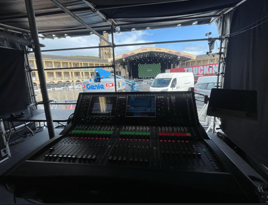 Live at Piece Hall — image 2