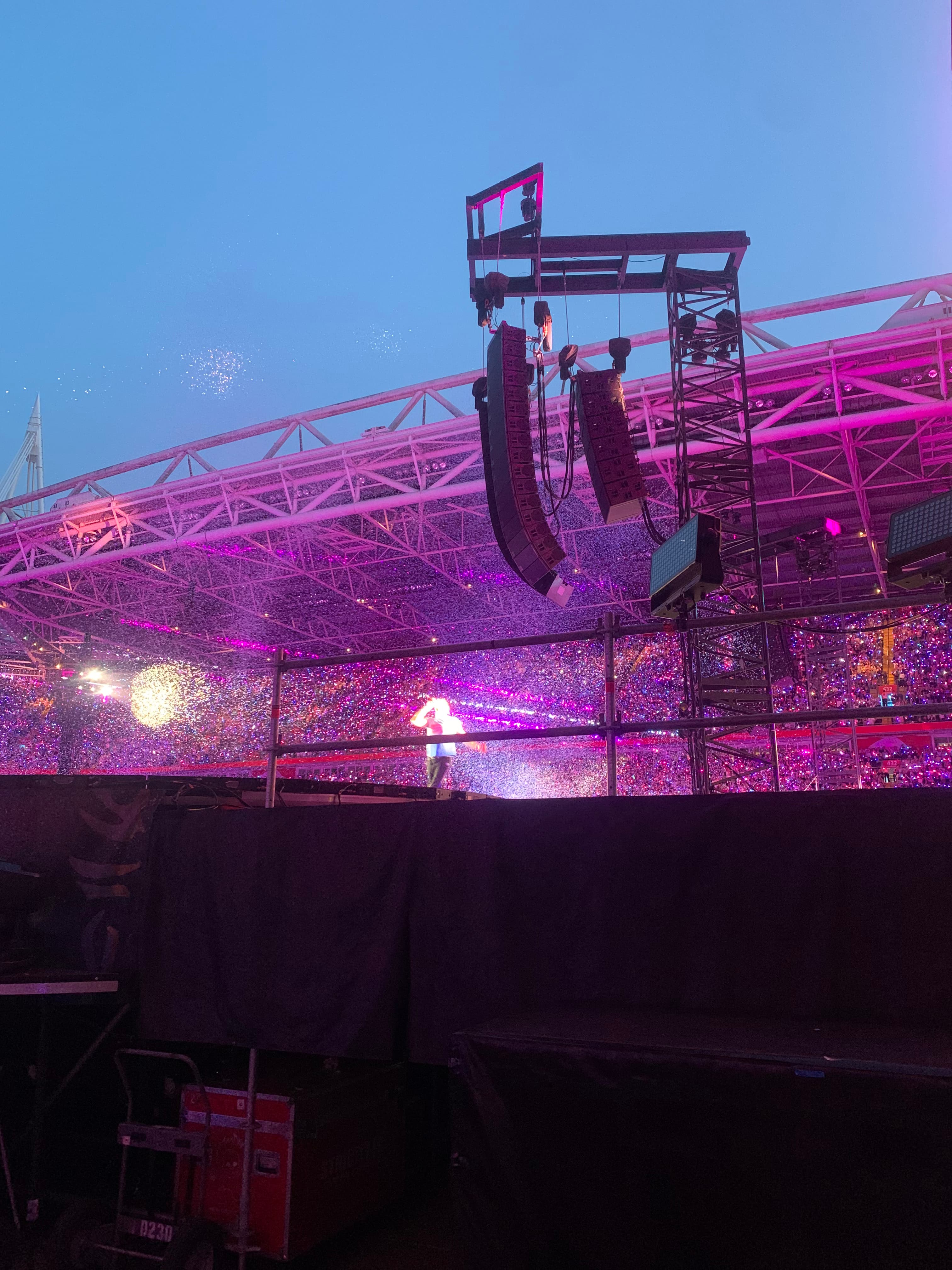Coldplay — Manchester / Cardiff — image 2